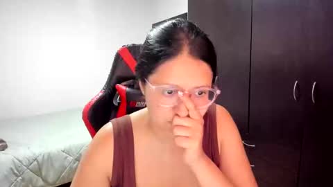 sweetyypeach online show from February 2025 08:36:01 PM