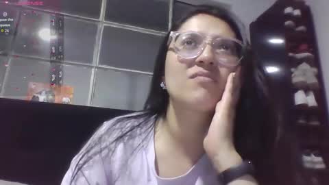 sweetyypeach online show from September 2025 04:01:01 AM