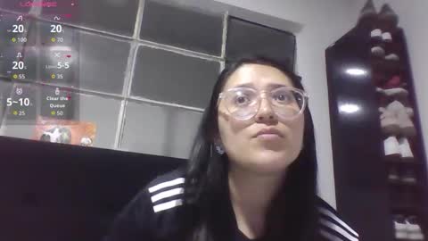 sweetyypeach online show from September 2025 03:39:01 AM