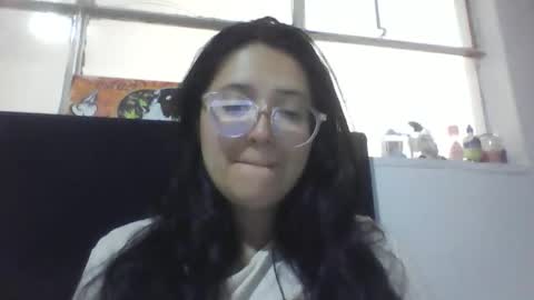 sweetyypeach online show from November 2025 12:49:01 PM