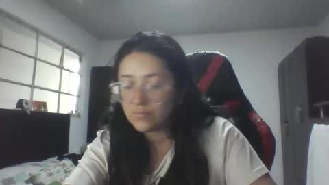 sweetyypeach online show from November 2025 09:03:02 PM