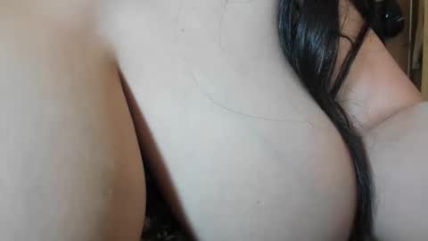 Snapshot of sweewoman_ chatting on June 2026 01:43:01 PM Miranda online show from June 2026 01:43:01 PM
