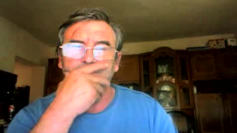 Snapshot of swergiu333 chatting on June 2026 06:38:02 AM Raymond online show from June 2026 06:38:02 AM