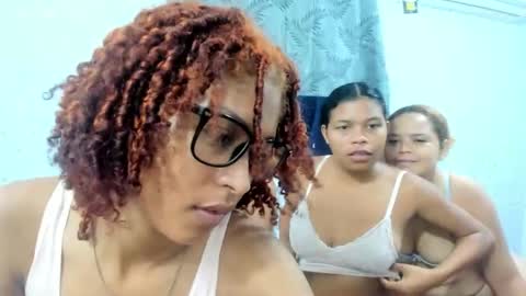 swett_mila_ online show from February 2026 04:27:02 PM