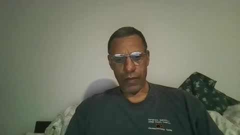 swimmerbod2495 online show from February 2026 11:56:01 PM