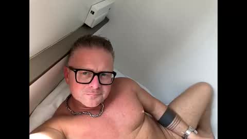 Snapshot of swingrstarr chatting on June 2026 12:18:02 PM Swingrstarr online show from June 2026 12:18:02 PM