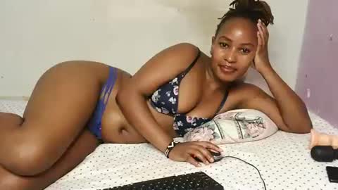 Snapshot of swt_bby chatting on May 2026 10:20:02 AM swt_bby online show from May 2026 10:20:02 AM