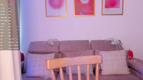 Ambar online show from October 2025 07:47:02 PM