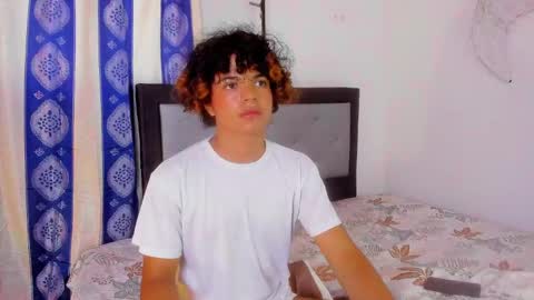 Snapshot of swwet_boy chatting on December 2024 01:54:02 PM swwet_boy online show from December 2024 01:54:02 PM