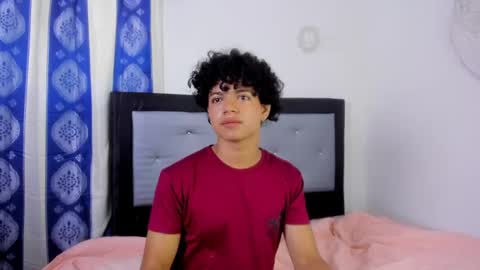 Snapshot of swwet_boy chatting on January 2025 02:18:01 PM swwet_boy online show from January 2025 02:18:01 PM