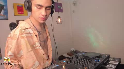 Syd online show from February 2025 07:07:01 PM