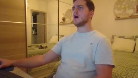 syl092 online show from December 2024 05:19:01 PM