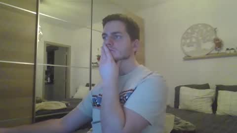 syl092 online show from February 2025 06:38:01 PM