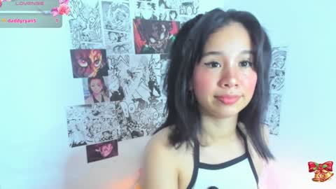 Snapshot of sylphy17 chatting on December 2024 08:26:01 AM sylphy17 online show from December 2024 08:26:01 AM