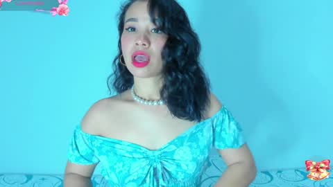 Snapshot of sylphy17 chatting on January 2025 11:59:01 PM sylphy17 online show from January 2025 11:59:01 PM