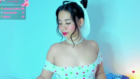 Snapshot of sylphy17 chatting on January 2025 06:03:01 AM sylphy17 online show from January 2025 06:03:01 AM