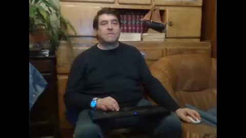 sympa_trique online show from December 2024 07:10:01 PM