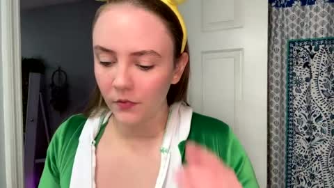 Snapshot of syndica chatting on January 2025 11:38:01 PM Jennah online show from January 2025 11:38:01 PM