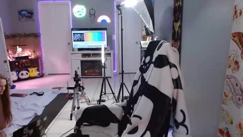 Snapshot of syndica chatting on February 2025 04:10:02 AM Jennah online show from February 2025 04:10:02 AM