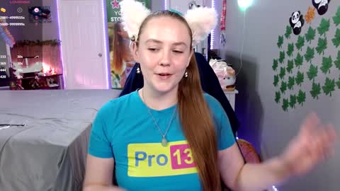 Snapshot of syndica chatting on September 2025 12:32:01 AM Jennah online show from September 2025 12:32:01 AM