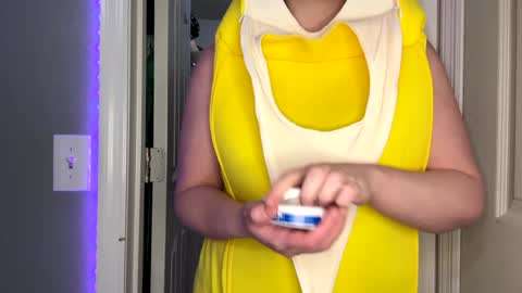 Snapshot of syndica chatting on September 2025 11:08:01 PM Jennah online show from September 2025 11:08:01 PM