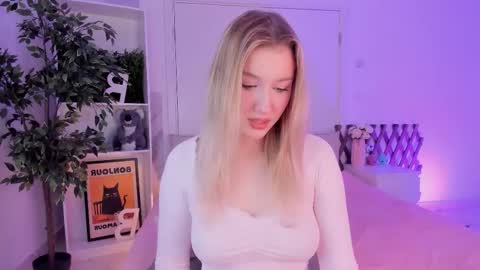 Snapshot of synrix chatting on February 2026 07:12:01 AM Ellie online show from February 2026 07:12:01 AM