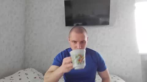 Snapshot of t30t chatting on May 2026 09:39:02 AM Den online show from May 2026 09:39:02 AM