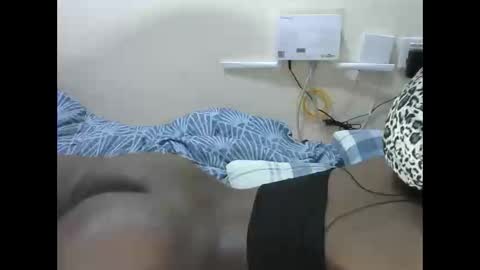 Tray online show from October 2025 01:09:01 AM