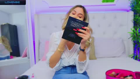 Arianna online show from December 2024 01:53:02 PM