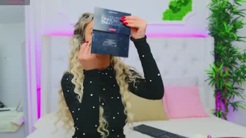 Arianna online show from January 2025 01:19:02 PM