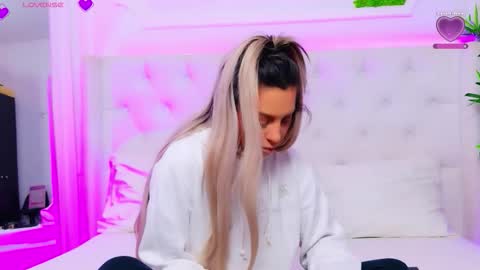 Arianna online show from February 2026 01:31:02 PM