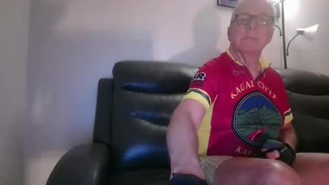 tacrunner66_ online show from October 2025 02:07:02 PM