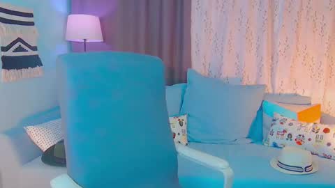 Mia online show from January 2025 01:37:02 PM