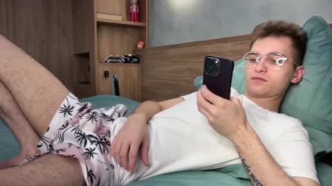 Alex online show from February 2026 01:05:02 PM