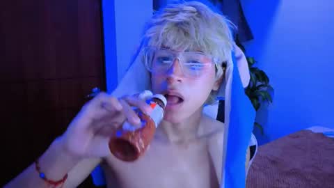 taichi online show from November 2025 10:52:02 PM