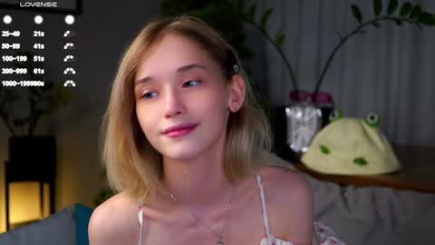 Mia online show from January 2025 09:13:02 AM