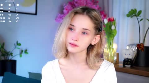 Mia online show from March 2025 06:06:02 AM