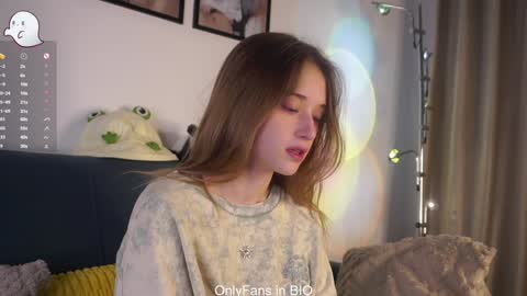 Mia online show from February 2026 02:15:02 AM