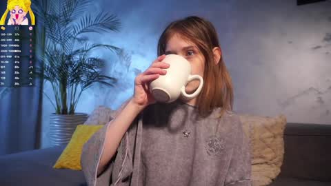 Mia online show from April 2026 02:00:02 AM