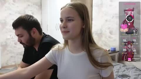 taiti_fox_cub online show from November 2025 06:29:01 PM