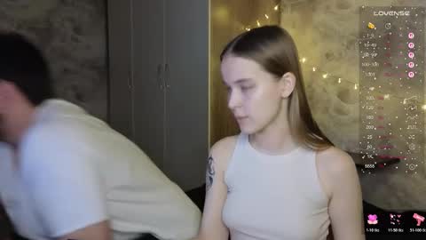 taiti_fox_cub online show from November 2025 06:28:01 PM