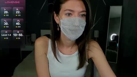 Sasha online show from October 2025 01:39:03 AM