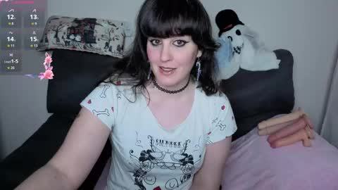 Snapshot of talia_bloodina chatting on April 2026 01:18:01 AM Talia Bloodina online show from April 2026 01:18:01 AM