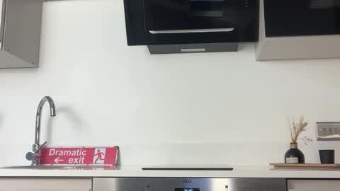 Talia online show from October 2025 05:44:02 PM