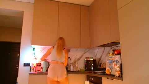 Snapshot of taliiyafiredream chatting on February 2026 06:40:02 AM Kira online show from February 2026 06:40:02 AM