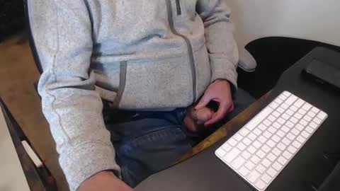 Snapshot of tallguy4unow chatting on January 2026 07:30:01 PM tallguy4unow online show from January 2026 07:30:01 PM