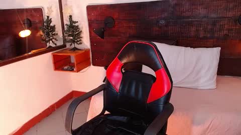    online show from December 2024 09:37:01 PM