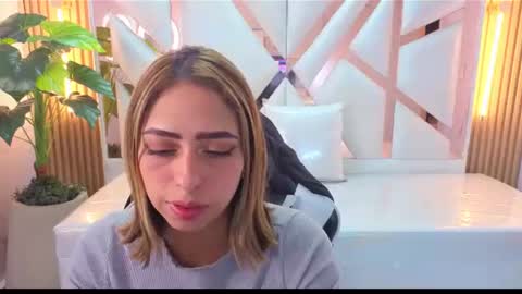Snapshot of tamara_tp chatting on June 2026 12:24:02 PM Tamara online show from June 2026 12:24:02 PM