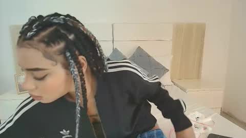 Snapshot of tamara_walter chatting on February 2026 03:33:01 PM Tamara online show from February 2026 03:33:01 PM