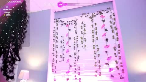 Tami online show from December 2024 11:43:02 AM